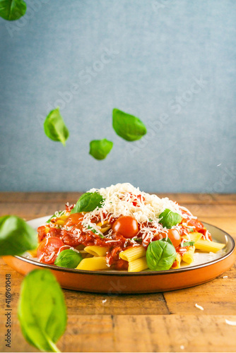 tomato and basil pasta fun shot