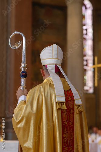 Bishop in Sainte Genevieve catholic cathedral, Nanterre, France Fotobehang