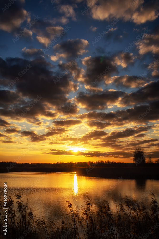 Zachód słońca nad Stawami Dojlidzkimi, Podlasie, Polska