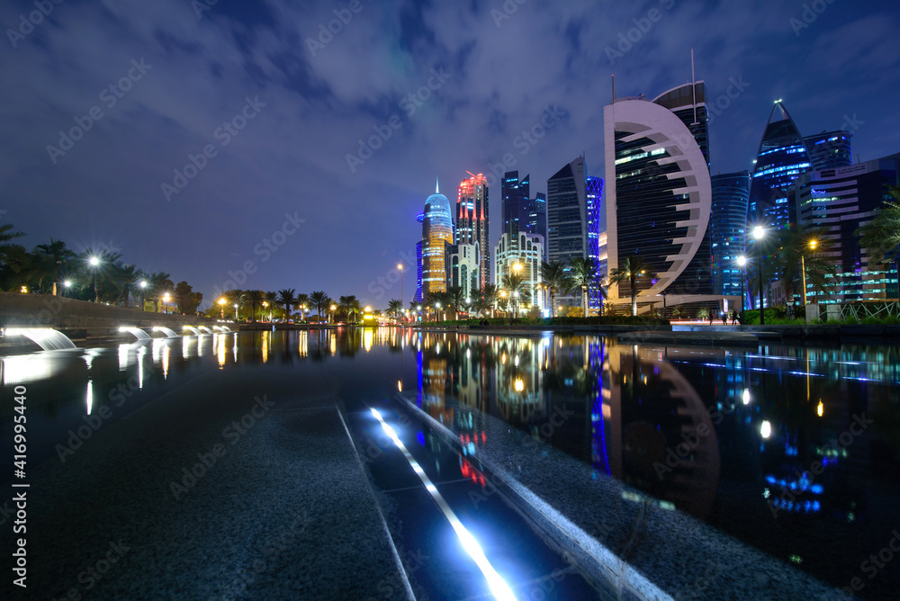 Fototapeta premium City at night