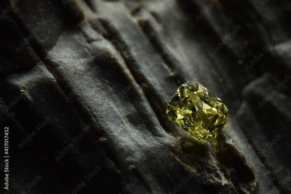 Loose Yellow Radiant Diamond Loose Yellow Radiant Diamond