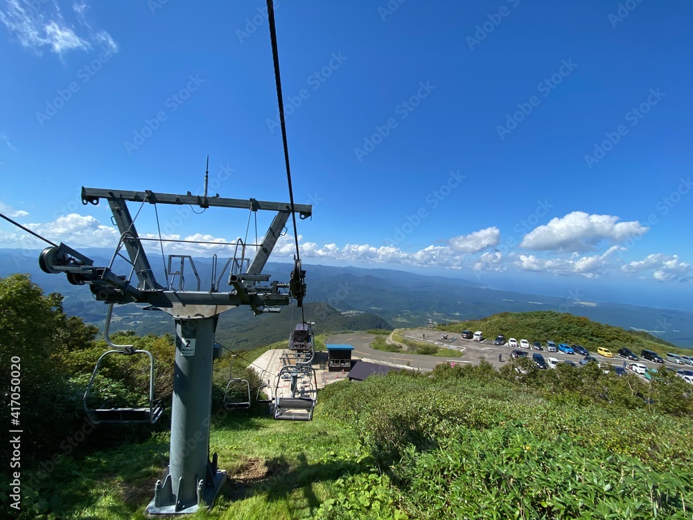 山に登るリフト 山に登るリフト