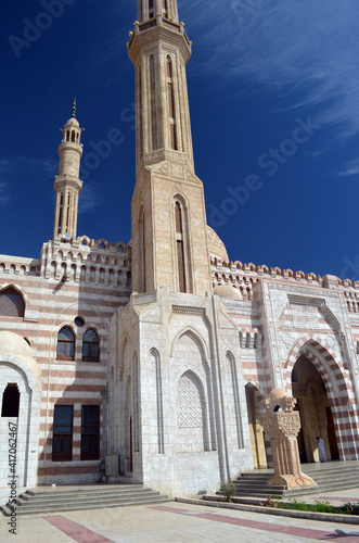Al Mustafa Mosque,a large Islamic temple in the city center.  Sharm El Sheikh , Egypt © Sergey Kamshylin