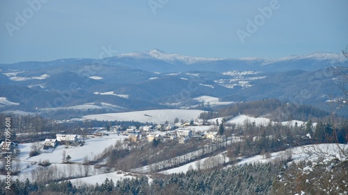 Panorama vom Bayerischen Wald vom Steinberg aus nahe Büchlberg in Niederbayern
