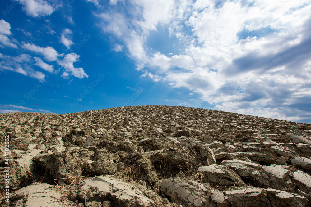 Obraz premium Plowed field in the Tuscan countryside Pisa Italy