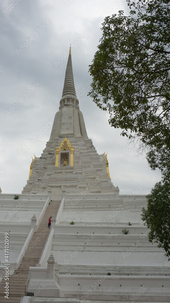 Fototapeta premium White pagoda was built during Burmese expanded to Siam, Ayutthaya Thailand