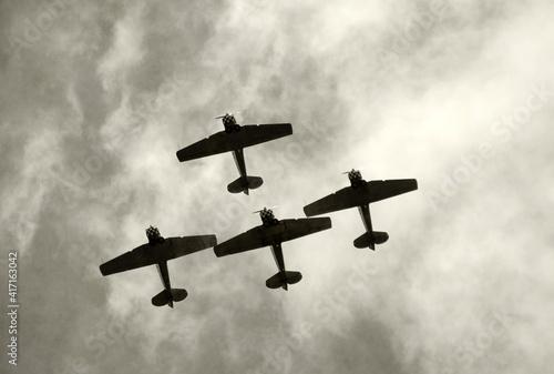 Photo World War II airplane on formation