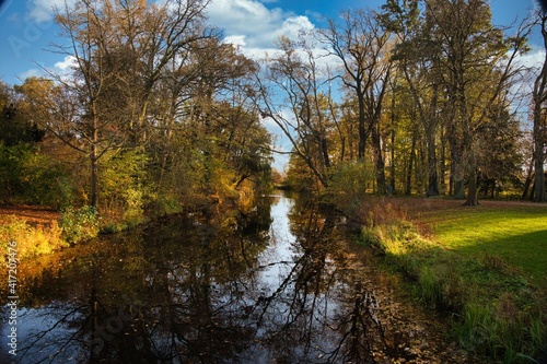 Herbstliche Flusslandschaft © Stephan
