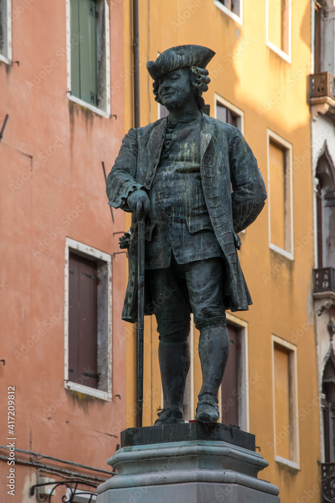 Statues of Carlo Goldoni, comedy writer, City of Venice, Italy, Europe Statues of Carlo Goldoni, comedy writer, City of Venice, Italy, Europe