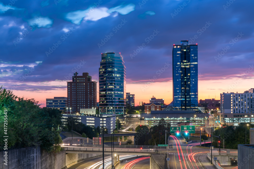 Night skyline of downtown Knoxville, Tennessee after sunset - obrazy, fototapety, plakaty 
