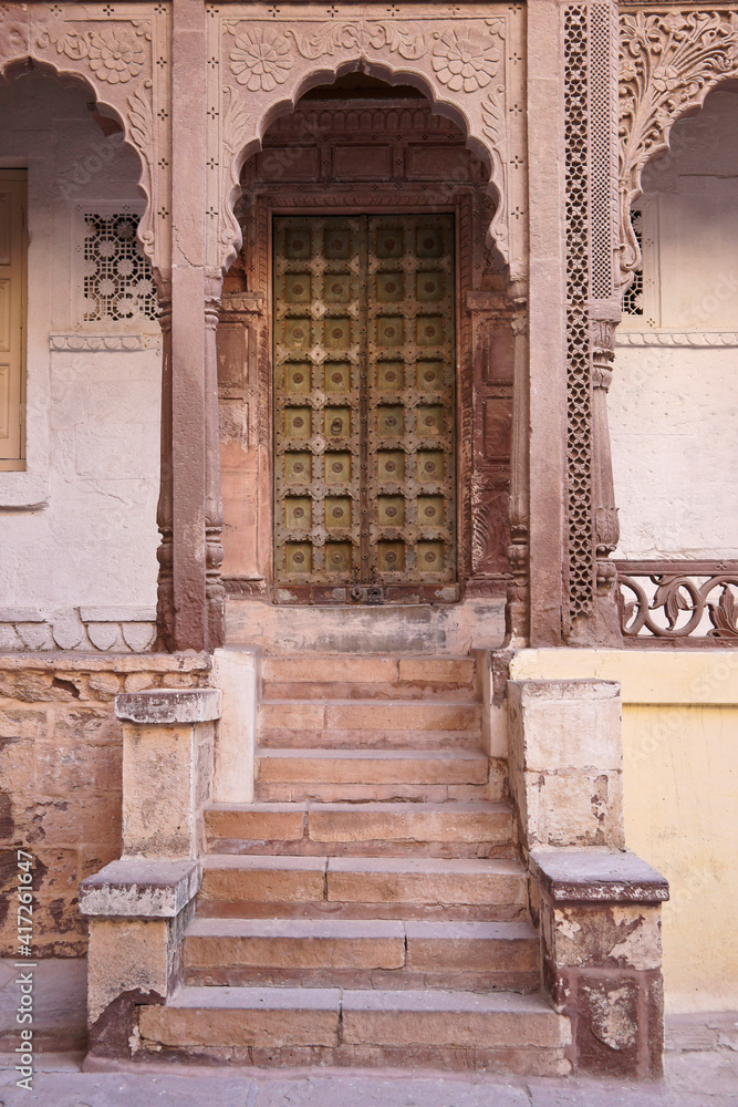 Fototapeta premium Ornate doorway in Mehrangarh (Meherangarh) Fort, Jodhpur, Rajasthan, India