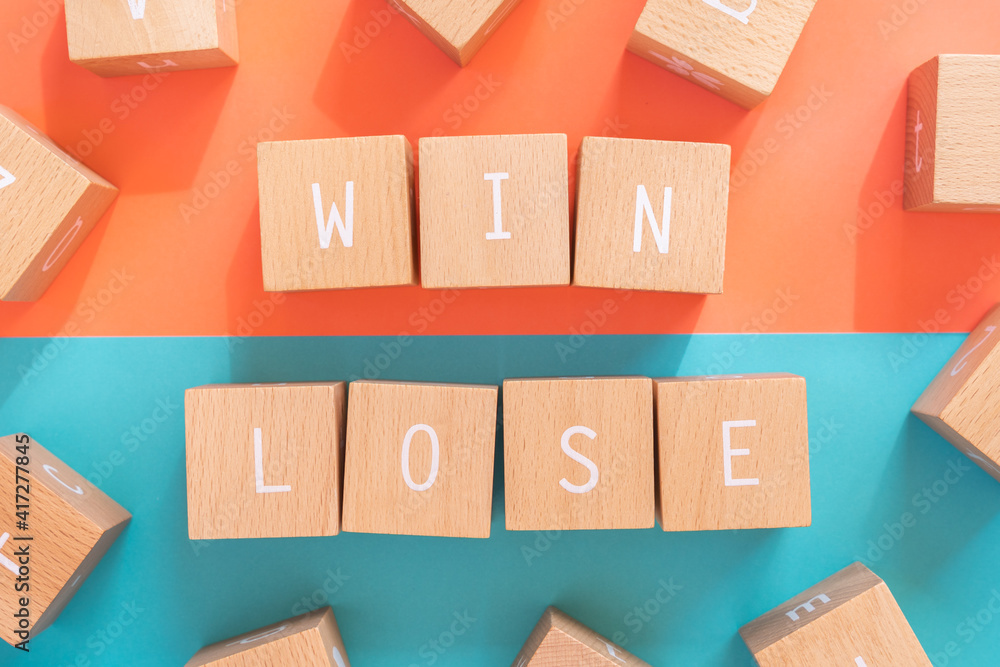 勝ち負け|「WIN」「LOSE」と書かれた積み木ブロック 勝ち負け|「WIN」「LOSE」と書かれた積み木ブロック