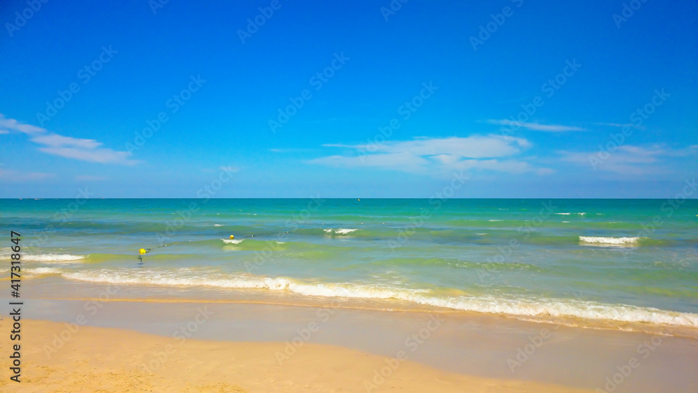 magnifique plage de Djerba en Tunisie