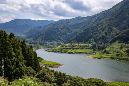 月山湖から見る寒河江川