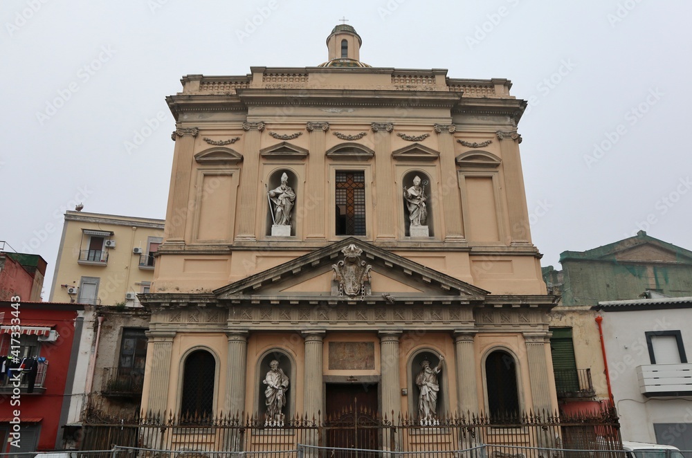 Napoli - Facciata della Chiesa di Santa Croce e Purgatorio al Mercato