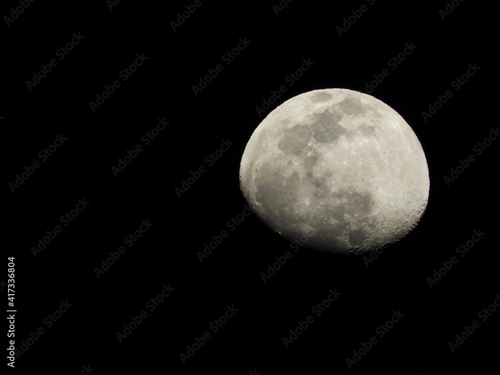 Naklejka premium full moon over black