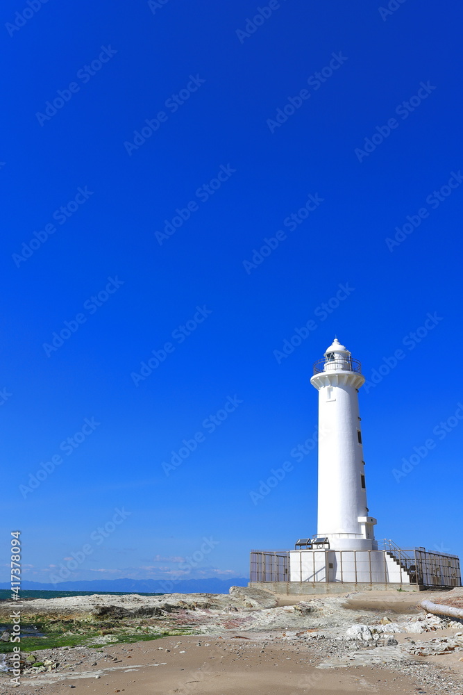 海辺に建てられて灯台