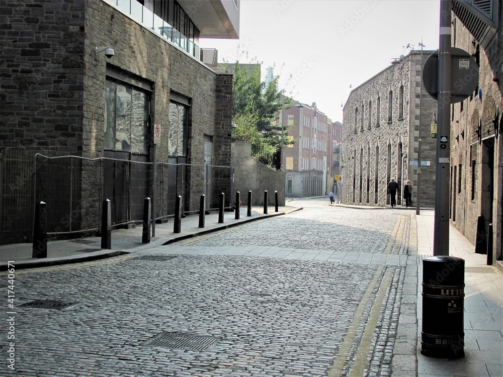 Obraz premium Cobblestone Streets of Dublin Ireland