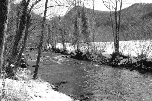 Le Garbet en hiver (Rivière en France)