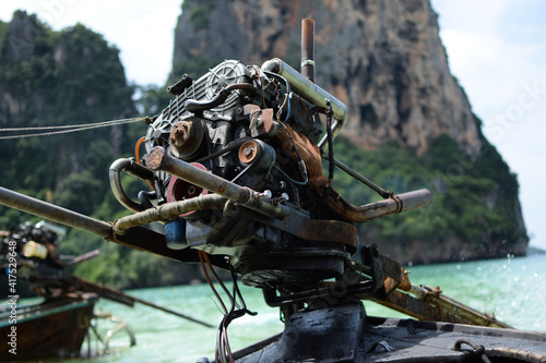 Boat Tropics