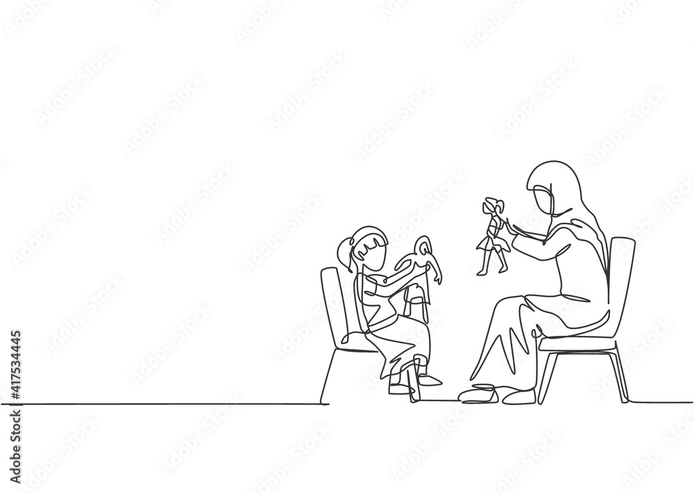 Single continuous line drawing of young Arabian mom and daughter playing princess doll together at home. Islamic muslim happy family motherhood concept. Trendy one line draw design vector illustration