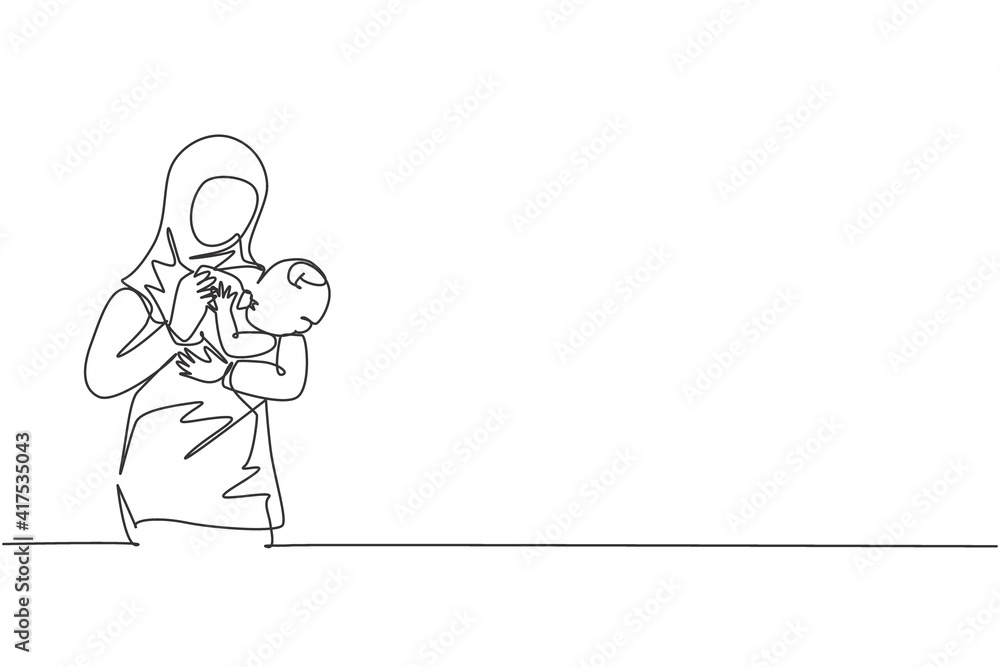 Single continuous line drawing of young Islamic mother hugging and feeding healthy food to her infant baby. Arabian muslim happy family motherhood concept. One line draw design vector illustration