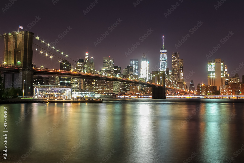 Manhattan skyline from Brooklyn Heitz in New-York City 