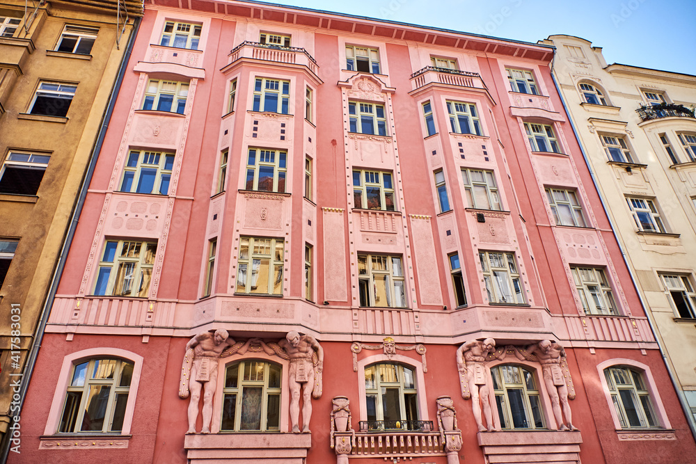 Fototapeta premium Walking the streets of Prague