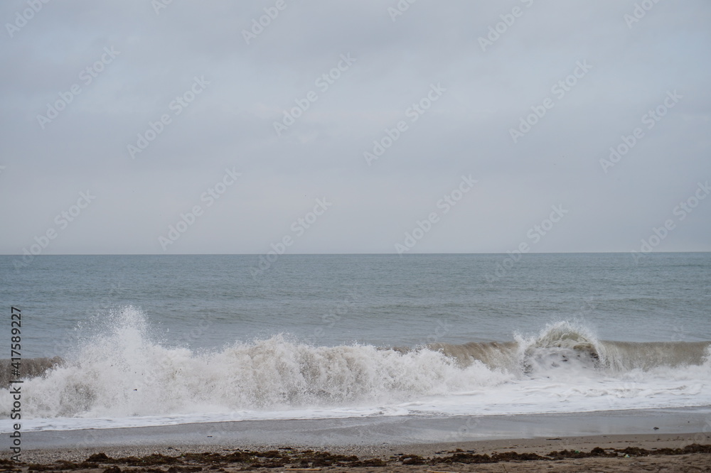 Breaking waves Breaking waves