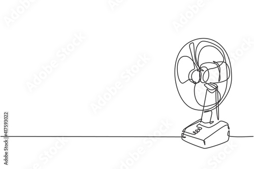 One continuous line drawing of electric blowing desk fan home appliance. Electricity household tools template concept. Trendy single line draw design vector graphic illustration