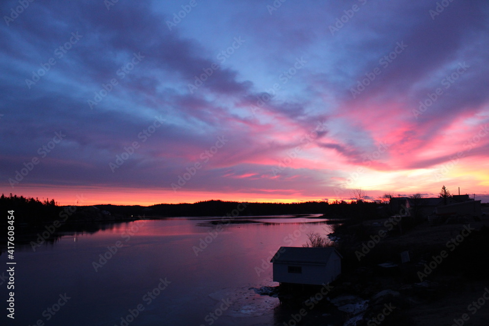 Obraz premium sunset over lake