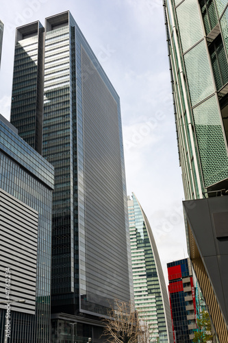 日本の都会の高層ビル群