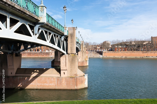 Obraz na plátně Toulouse - Port Viguerie