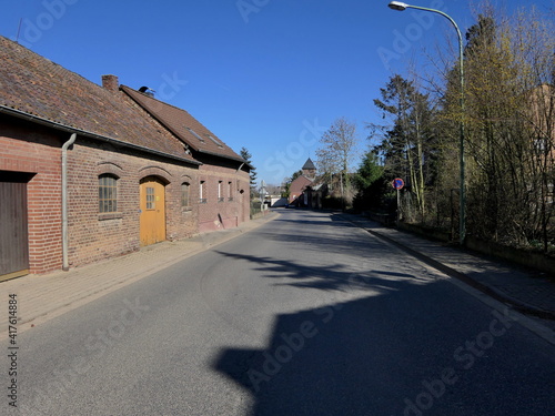 Fototapeta Naklejka Na Ścianę i Meble -  leere Straßen in Morschenich