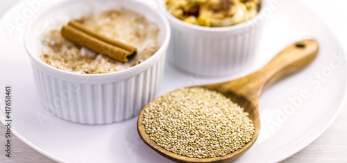 vegan quinoa, cinnamon and vanilla candy. Porridge without milk, free from lactose or gluten