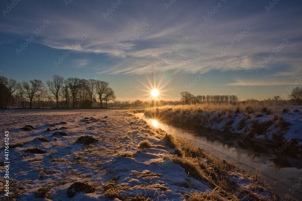 Sonnenaufgang an der Mehde in Zeven