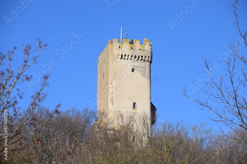 Turm der Ruine der Burg Olbrück photo