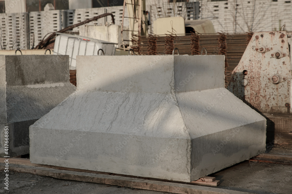 The reinforced concrete foundation is intended for the installation of load-bearing columns of industrial one-story buildings and structures. Storage in the warehouse of the precast concrete plant The reinforced concrete foundation is intended for the installation of load-bearing columns of industrial one-story buildings and structures. Storage in the warehouse of the precast concrete plant