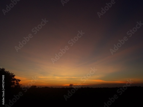 sunset over the city , sunset over the city , sunset at the city,sunset over the natural , sunset over the natural , puesta de sol sobre la ciudad, rallos de luz en el cielo