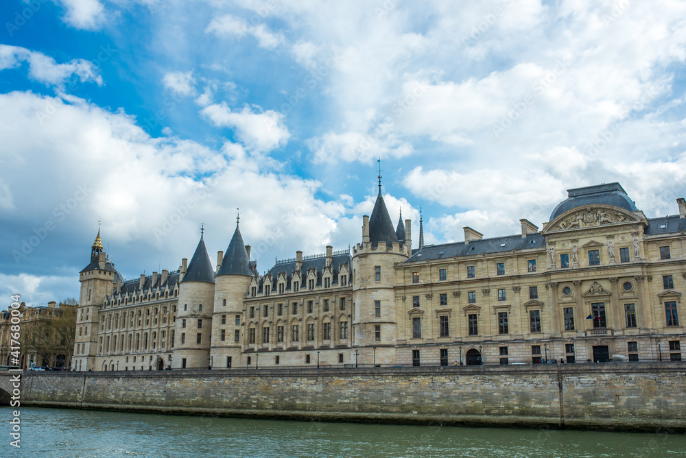 view of the Île de la Cité Paris