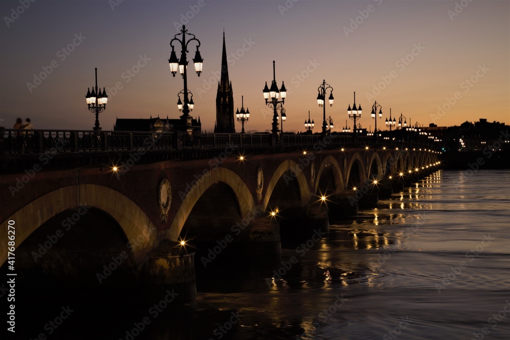 pont nuit ville de bordeaux