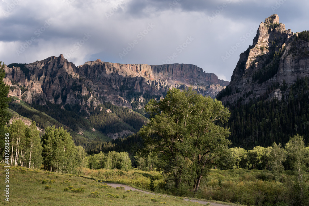Dramatic Vistas of the High Mesa Pinnacles and recreational access with a county road, add to the draw of the Cimarron Valley in Southwestern Colorado.

