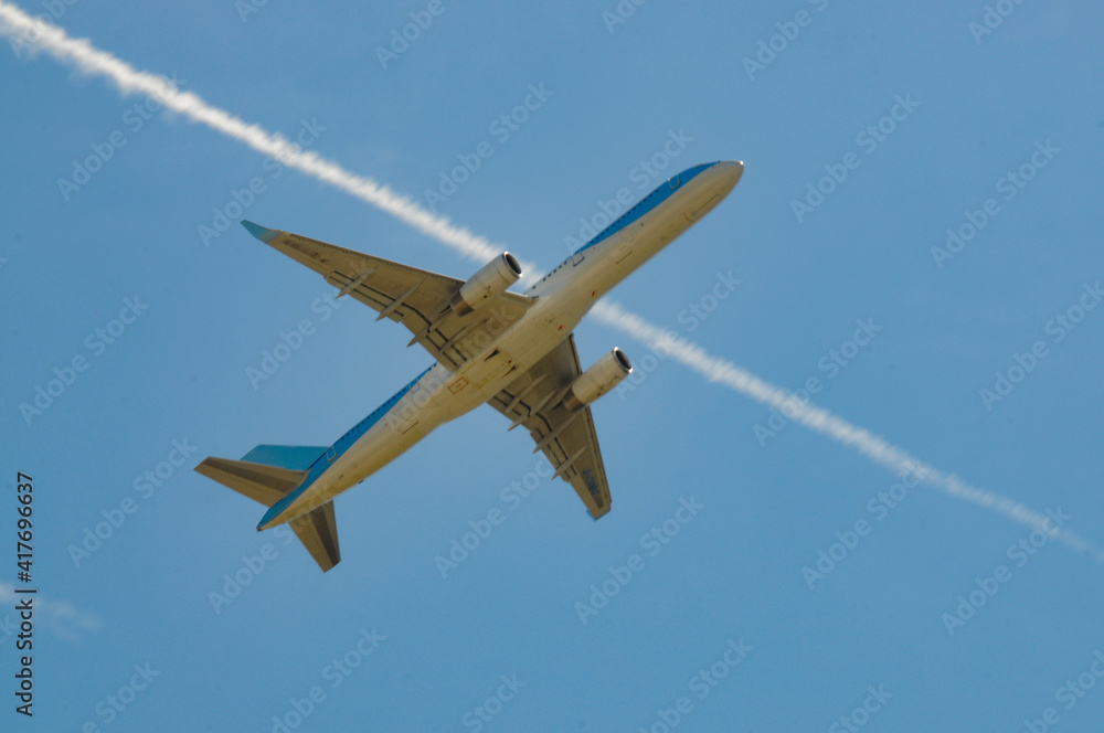 Tráfico aéreo Tráfico aéreo