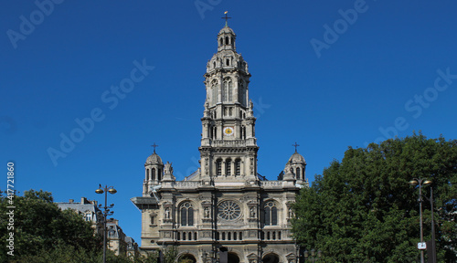 CHURCH SAINTE TRINITE IN PARIS 10.04.2016. photo