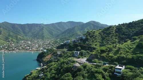 Taganga. Taganga es un corregimiento de Santa Marta, en Magdalena.​ Está compuesto por un poblado a orillas de la bahía del mismo nombre cuya actividad tradicional photo