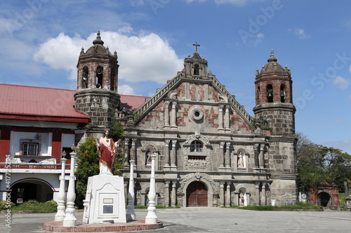 Santa Monika Kirche mit Jesus Statue, Minalin, Provinz Pampanga, Philippinen
