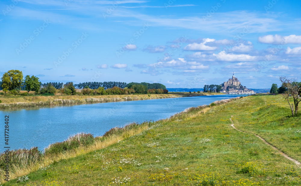 Couesnon River leads to Mont St. Michel in Normandy, France Couesnon River leads to Mont St. Michel in Normandy, France