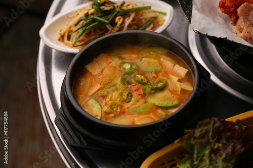 두부가 있는 한국식 뚝배기 된장찌개  Korean-style earthen pot stew with tofu