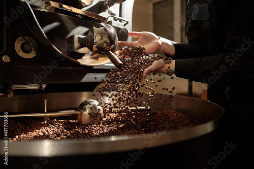 Fototapeta Professional coffee roasting process