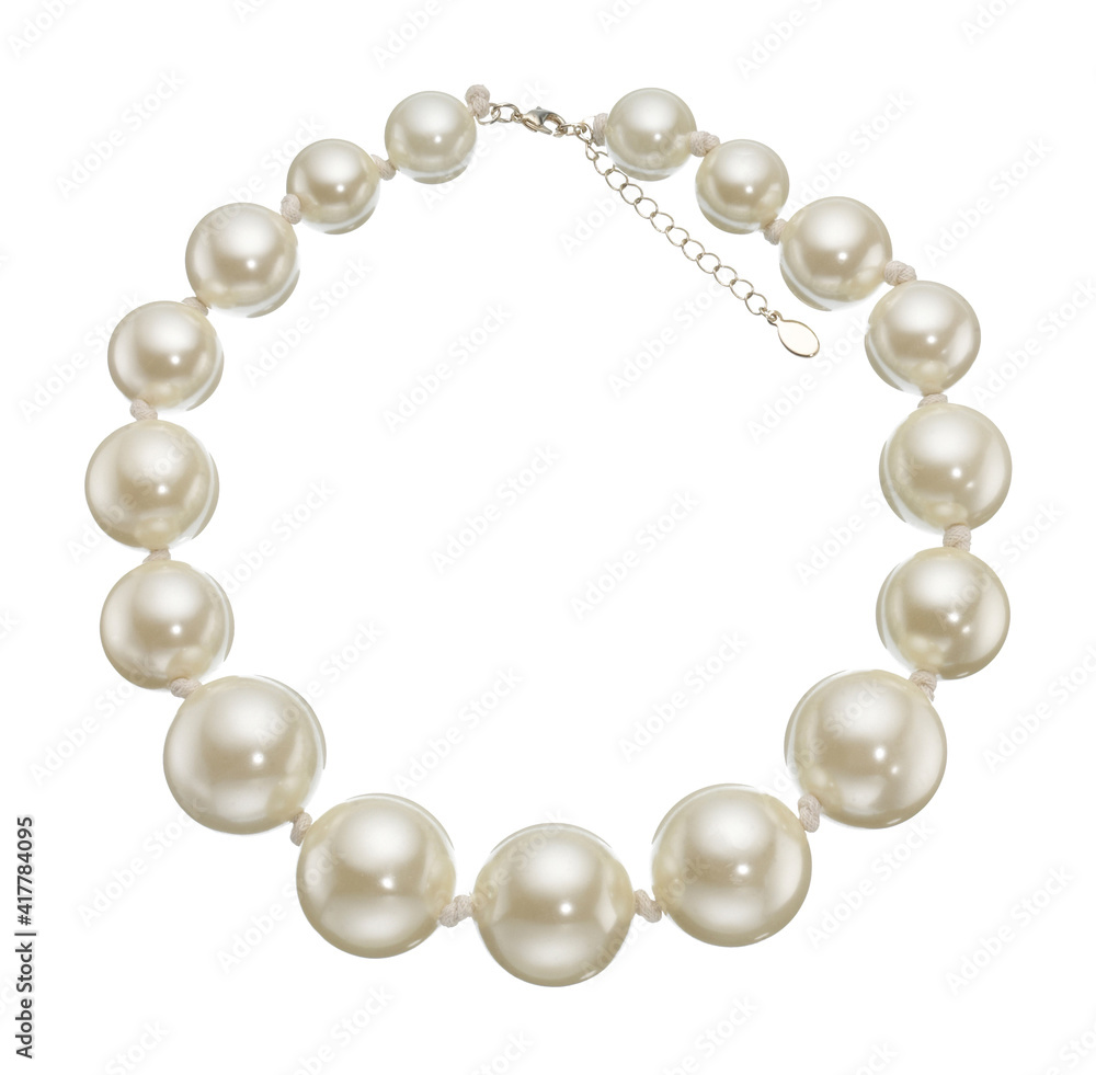 Fototapeta premium Pearls Circle isolated on white background.